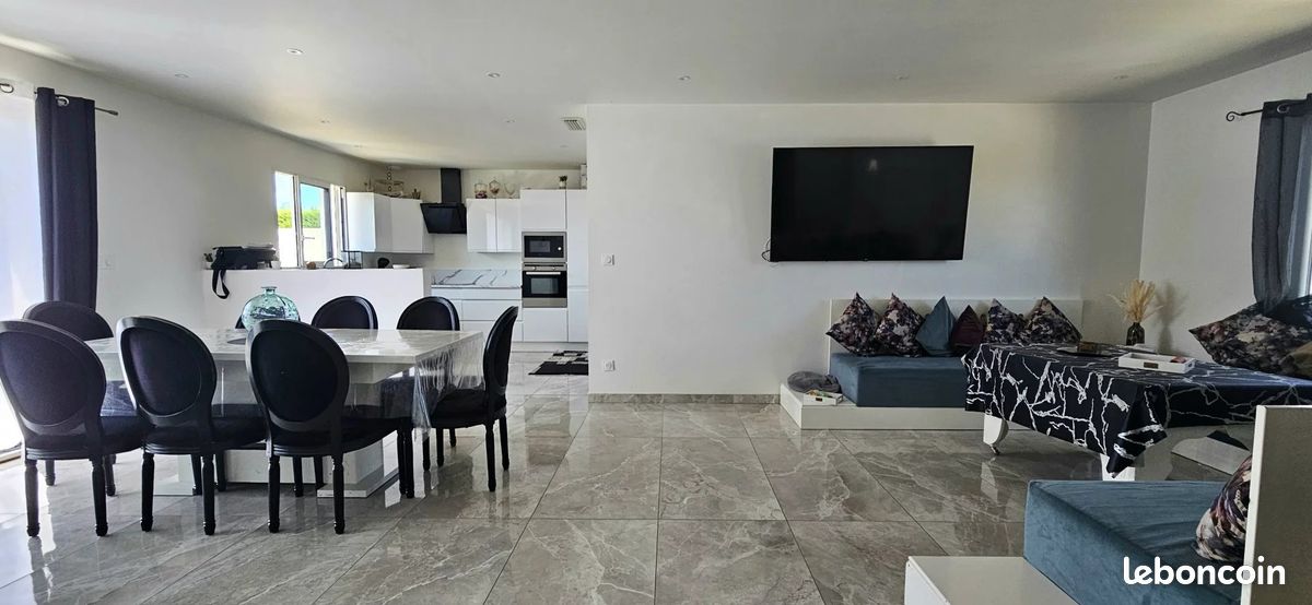 3 bedrooms House in Bergerac, France No. 108888