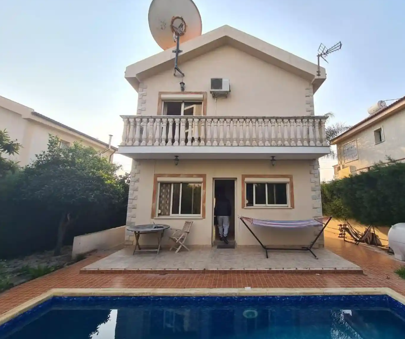 4 bedrooms Villa in Agios Athanasios, Cyprus No. 13805