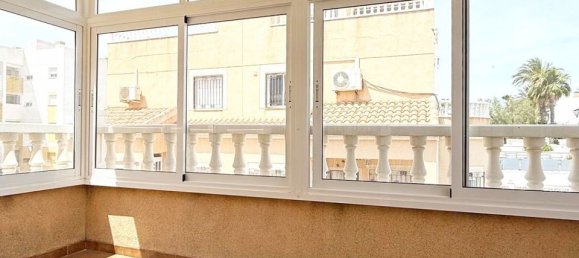 3 Schlafzimmer Villa in Alicante, Spain, Nr. 178143 9