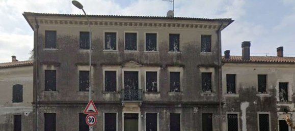 Villa de 38 habitaciónes en Meduna di Livenza, Italy No. 206432 96