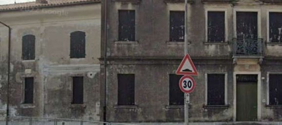 Villa de 38 habitaciónes en Meduna di Livenza, Italy No. 206432 37