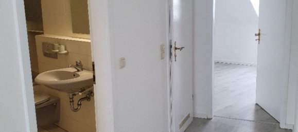 Apartamento de 2 dormitorios en Wiesbaden, Germany No. 358989 3
