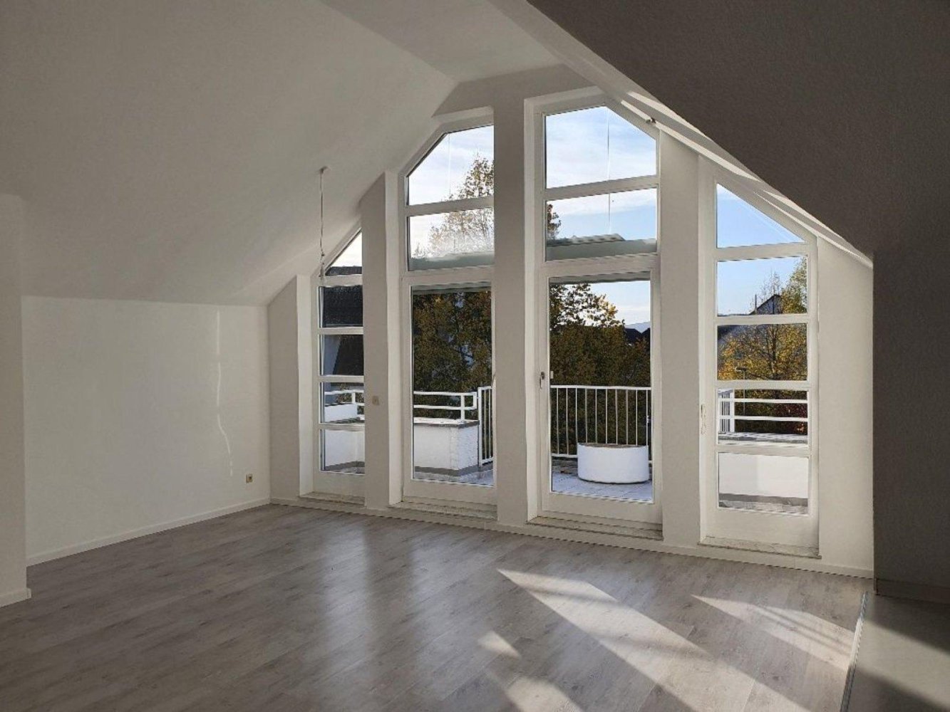 Apartamento de 2 dormitorios en Wiesbaden, Germany No. 358989