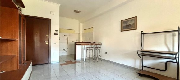 2 rooms Apartment in Rome, Italy No. 197485 8