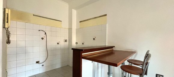 2 rooms Apartment in Rome, Italy No. 197485 10