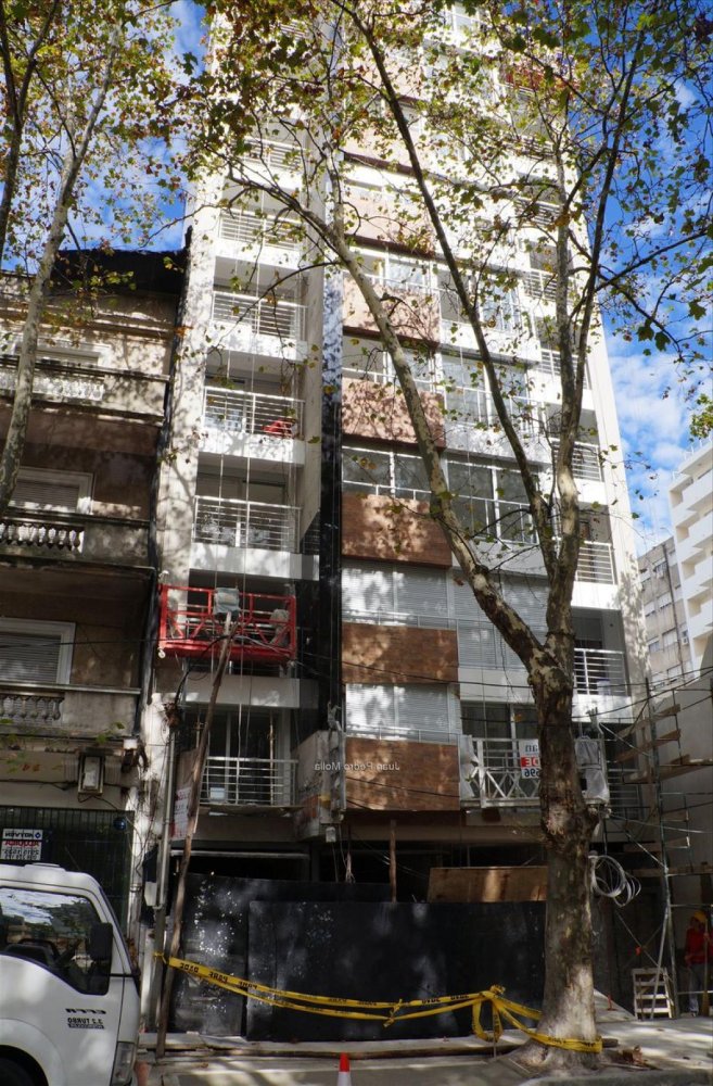 3 bedrooms Apartment in Montevideo, Uruguay No. 6460