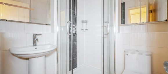 Квартира с 2 спальнями в Бекенхэм, Великобритания № 14427 7