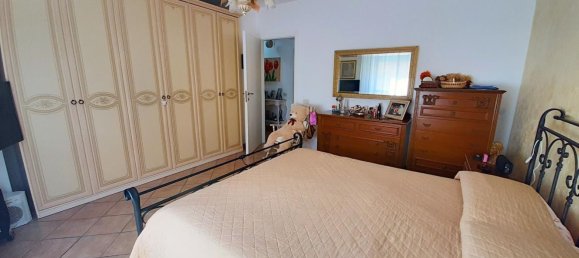Apartamento de 4 habitaciónes en Taranto, Italy No. 42399 21