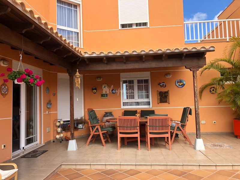 4 bedrooms Townhouse in Arona, Spain No. 89696
