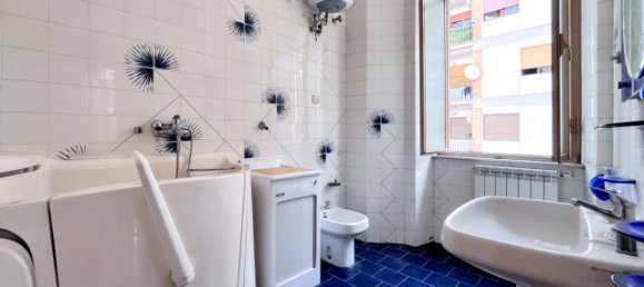 5 bedrooms Apartment in Civitavecchia, Italy No. 341660 4