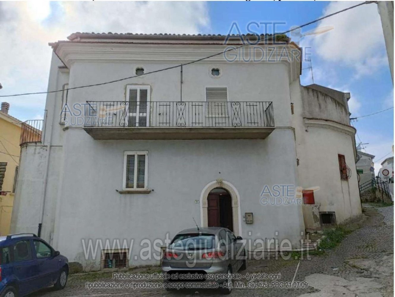 9 rooms Apartment in Rionero in Vulture, Italy No. 280391