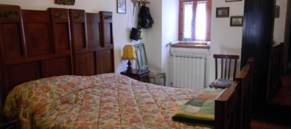 10 rooms House in Fiumalbo, Italy No. 220922 25