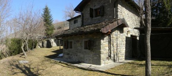 10 rooms House in Fiumalbo, Italy No. 220922 2