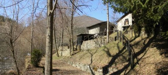 10 rooms House in Fiumalbo, Italy No. 220922 7