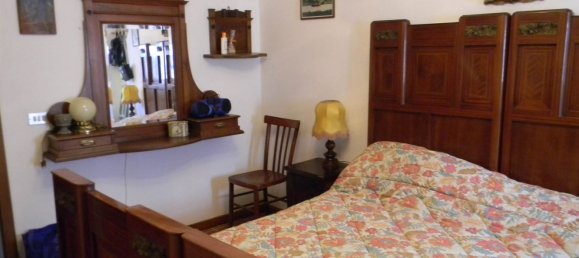 10 rooms House in Fiumalbo, Italy No. 220922 27