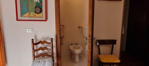 10 rooms House in Fiumalbo, Italy No. 220922 41