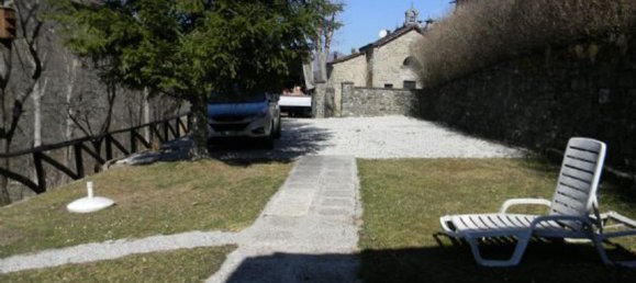 10 rooms House in Fiumalbo, Italy No. 220922 4