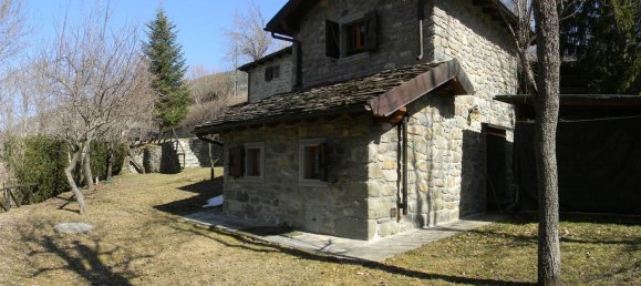 10 rooms House in Fiumalbo, Italy No. 220922 23