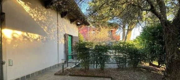 4 rooms Villa in Besana in Brianza, Italy No. 6249 3