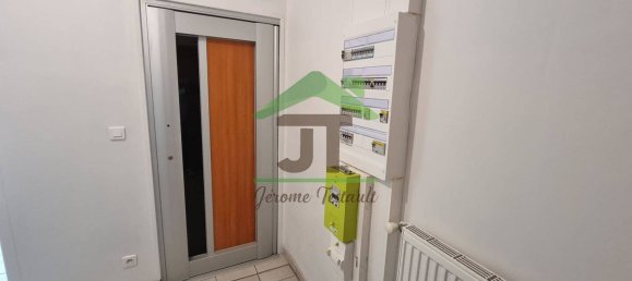 4 bedrooms House in Chateaudun, France No. 39953 8