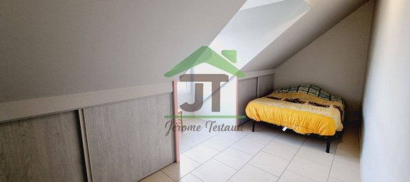 4 bedrooms House in Chateaudun, France No. 39953 14