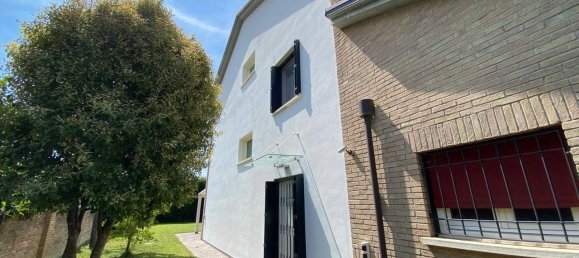 3 bedrooms Villa in Ferrara, Italy No. 282701 46