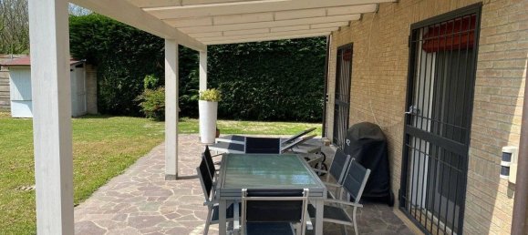 3 bedrooms Villa in Ferrara, Italy No. 282701 8