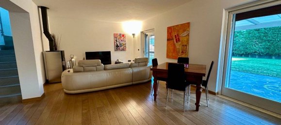 3 bedrooms Villa in Ferrara, Italy No. 282701 4