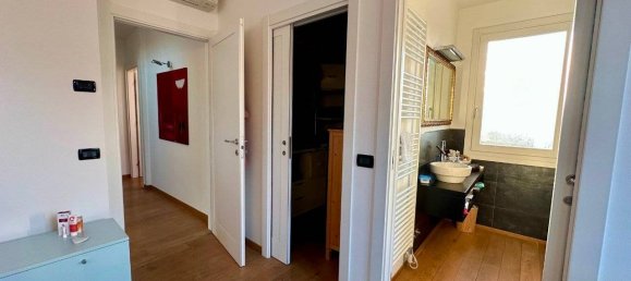 3 bedrooms Villa in Ferrara, Italy No. 282701 26