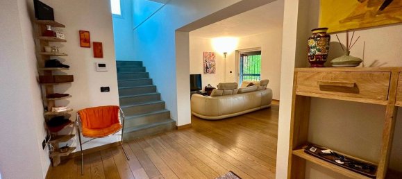 3 bedrooms Villa in Ferrara, Italy No. 282701 7