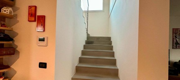 3 bedrooms Villa in Ferrara, Italy No. 282701 10