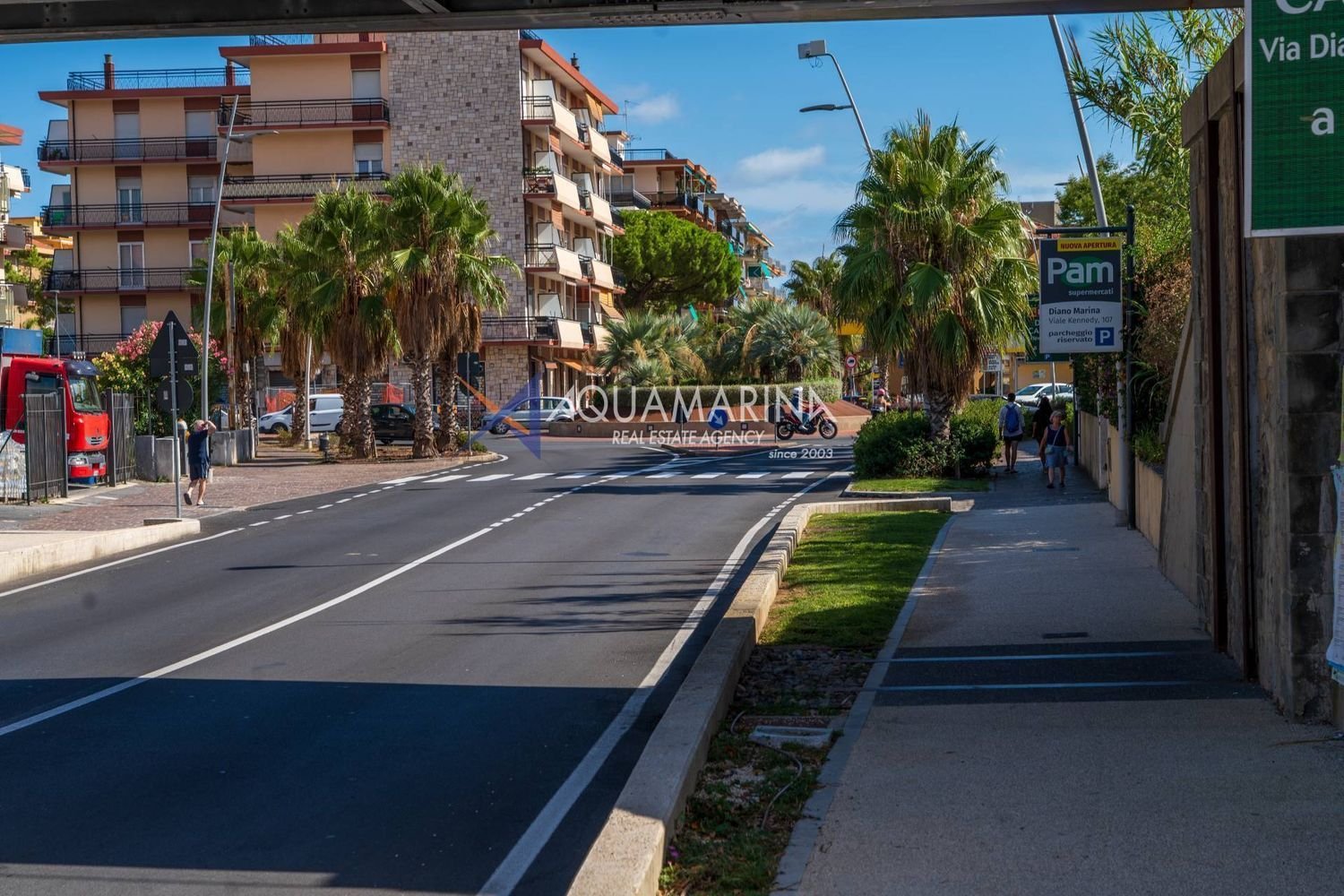 6 Schlafzimmer Wohnung in San Bartolomeo al Mare, Italy, Nr. 372773