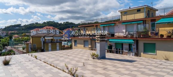 6 Schlafzimmer Wohnung in San Bartolomeo al Mare, Italy, Nr. 372773 17