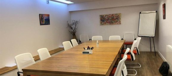 112m² Office in Paris, France No. 346110 2