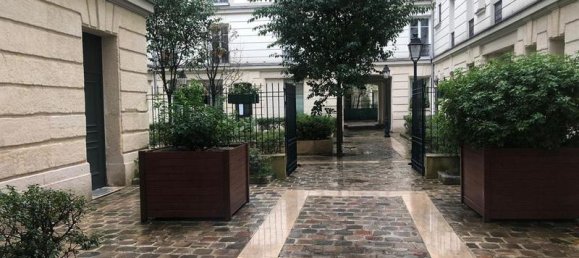 112m² Office in Paris, France No. 346110 4