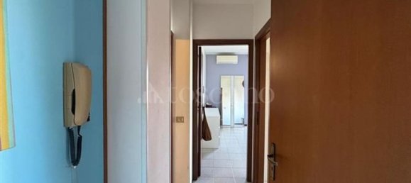 3-salle Appartement à Catania, Italy No. 276354 13
