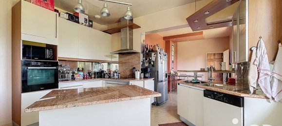 5 bedrooms House in Val-de-Vesle, France No. 248923 8