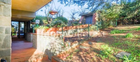 5 bedrooms Villa in Florence, Italy No. 104600 4