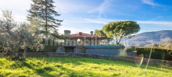5 bedrooms Villa in Florence, Italy No. 104600 3