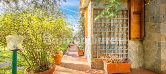 5 bedrooms Villa in Florence, Italy No. 104600 5