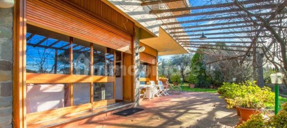 5 bedrooms Villa in Florence, Italy No. 104600 2