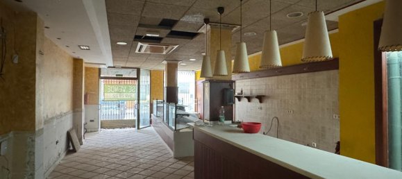 250m² Commercial property in Valencia, Spain No. 181326 4