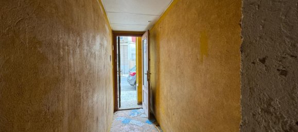 250m² Commercial property in Valencia, Spain No. 181326 24