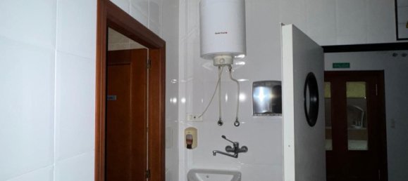 250m² Commercial property in Valencia, Spain No. 181326 29