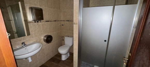 250m² Commercial property in Valencia, Spain No. 181326 8