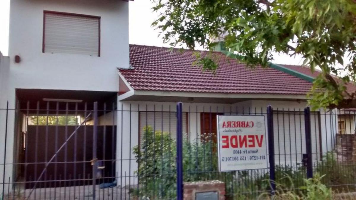 4 bedrooms House in Mar del Plata, Argentina No. 98994