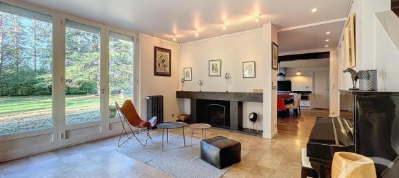 Casa de 4 dormitorios en Yvoy-le-Marron, France No. 221010 7