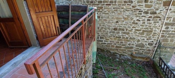 Дом с 3 комнатами в Кастель Сан Никколо, Италия № 196375 31