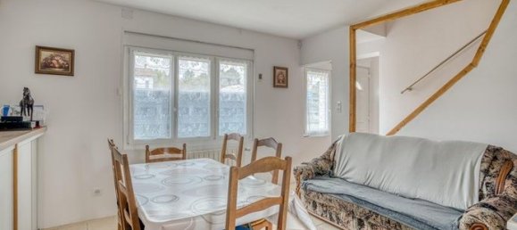 3 bedrooms House in Casteljaloux, France No. 308606 4