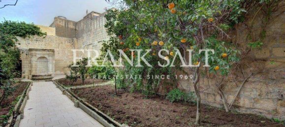 Hotel de 4 dormitorios en Attard, Malta No. 9460 2